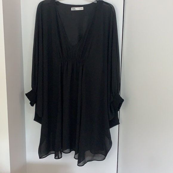Zara Black V-Neck Cape Style Gathered Flowy Dress - Picture 8 of 14